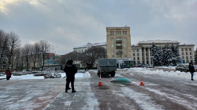 ДТП, майдан Соборний, загинув пішохід, Газель, тротуар ДТП, майдан Соборний, загинув пішохід, Газель, тротуар