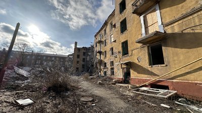 Краматорську за рік обстрілами пошкоджені понад 2000 будинків: скільки людей отримали компенсації
