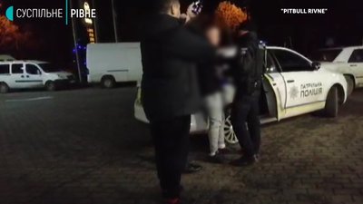 У поліції прокоментували відео з Рівного, на якому "крутять" водія