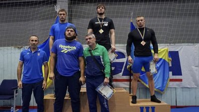 Хмельницькі спортсмени здобули чотири медалі на чемпіонаті з вільної боротьби