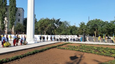 День Державного прапора. У Миколаєві на новий флагшток підняли український стяг День Державного прапора. У Миколаєві на новий флагшток підняли український стяг