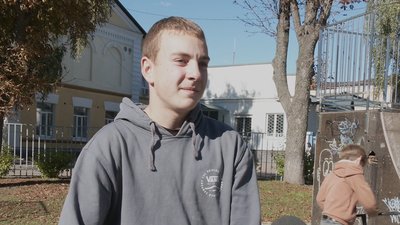 Житомиряни власним коштом відремонтували одну з конструкцій у скейт-парку Житомиряни власним коштом відремонтували одну з конструкцій у скейт-парку