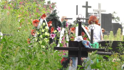 У Сумській області пропонують заборонити відвідування кладовищ на поминальні дні