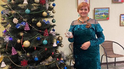 Житомирянка Інна Мокрицька створює новорічні прикраси з текстилю Житомирянка Інна Мокрицька створює новорічні прикраси з текстилю