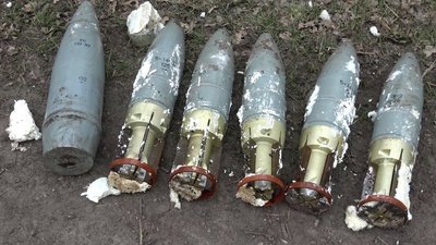 Понад 300 снарядів росіян виявили рятувальники на полях Сумщини Понад 300 снарядів росіян виявили рятувальники на полях Сумщини