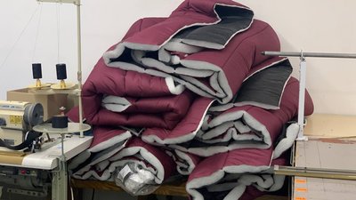 Можна перебувати при -20 градусів: у Тернополі почали шити спальники Можна перебувати при -20 градусів: у Тернополі почали шити спальники