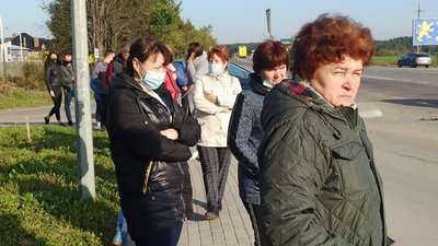 На об'їзній дорозі Львова перекрили дорогу: люди вимагають продовжити один із маршрутів На об'їзній дорозі Львова перекрили дорогу: люди вимагають продовжити один із маршрутів