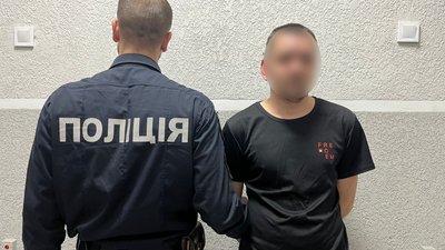 У Мукачеві затримали чоловіка за підозрою у пограбуванні 73-річної жінки