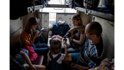 Евакуація. Фоторепортаж Евакуація. Фоторепортаж