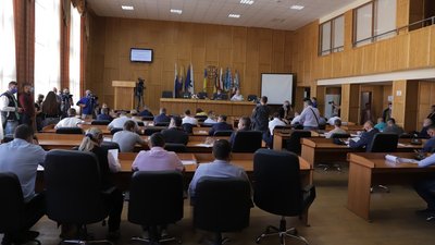 На сесії Ужгородської міськради визначили Почесних громадян міста