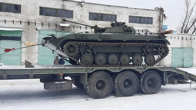 "Лікування" машин з передової. Як на Луганщині ремонтують техніку для військових "Лікування" машин з передової. Як на Луганщині ремонтують техніку для військових