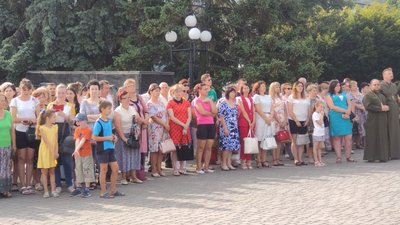 Парад військових: у місті на Волині зустріли бійців 14 ОМБР