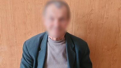 Намалював "Z" на власному помешканні. На Сумщині затримали колаборанта Намалював "Z" на власному помешканні. На Сумщині затримали колаборанта
