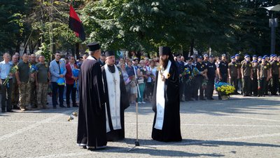 У Дніпрі вшанували пам’ять загиблих захисників України – фоторепортаж У Дніпрі вшанували пам’ять загиблих захисників України – фоторепортаж