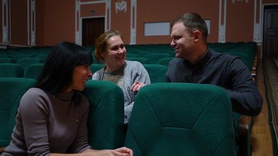 "Коли здоровий глузд перемагає". Історія керівника театру, який вакцинувався від COVID-19 "Коли здоровий глузд перемагає". Історія керівника театру, який вакцинувався від COVID-19
