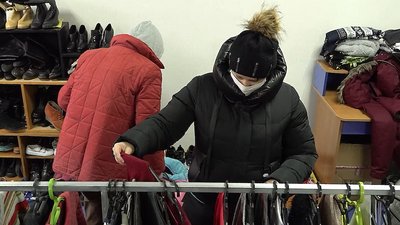 У Черкасах можна одягтися без грошей У Черкасах можна одягтися без грошей