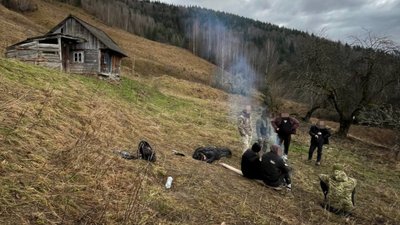 Через полонину до Румунії: на Закарпатті затримали підозрюваних в переправленні чоловіків