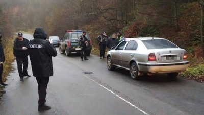На Закарпатті правоохоронці затримали двох ужгородців, які пограбували мешканця Дрогобича На Закарпатті правоохоронці затримали двох ужгородців, які пограбували мешканця Дрогобича