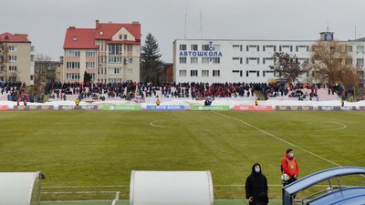 "Верес" у Луцьку грає проти "Зорі". Що відбувається на стадіоні "Верес" у Луцьку грає проти "Зорі". Що відбувається на стадіоні