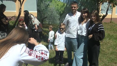 "Україна — це я". У вінницькому музеї Коцюбинського організували фотосесію до Дня вишиванки