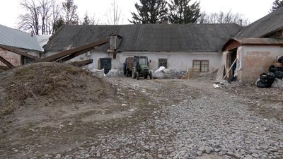 "Ми за справедливість": чому на Вінниччині мешканці села проти знесення будівлі, яка в аварійному стані "Ми за справедливість": чому на Вінниччині мешканці села проти знесення будівлі, яка в аварійному стані