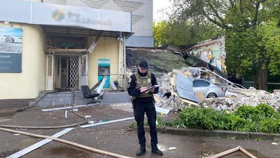 У приміщенні банку на вулиці Івана Мазепи у Чернігові стався вибух: що відомо