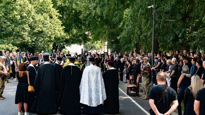 В Ужгороді попрощалися із полеглим на війні захисником Романом Палійчуком В Ужгороді попрощалися із полеглим на війні захисником Романом Палійчуком
