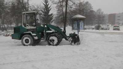 Снігопад, негода, де чистять дороги, спецтехніка