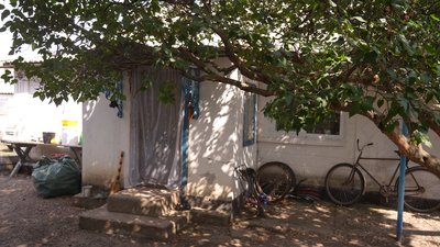 "Спокою хочеться дуже": як живуть в Мечетному, що за 14 км від лінії фронту