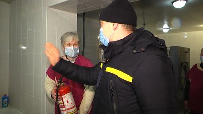 Перевірили сигналізацію, вогнегасники та шляхи евакуації: на Рівненщині проінспектували інтернат Перевірили сигналізацію, вогнегасники та шляхи евакуації: на Рівненщині проінспектували інтернат