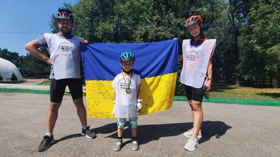 У Кропивницькому під час благодійного велопробігу зібрали 50 тисяч гривень У Кропивницькому під час благодійного велопробігу зібрали 50 тисяч гривень