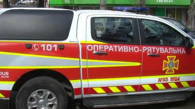 У Луцьку до інформування населення про карантин підключилися рятувальники У Луцьку до інформування населення про карантин підключилися рятувальники