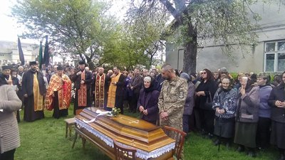 Похорон військового Володимира Огородника Похорон військового Володимира Огородника