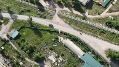 Евакуація жінки з Миколаївки