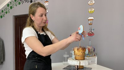 Двома чайними ложками глазурі можна розмалювати 4 пряники, — ужгородка Мирослава Канюка