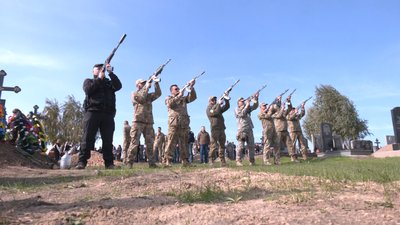 У Запоріжжі поховали "кіборга" та історика В'ячеслава Зайцева У Запоріжжі поховали "кіборга" та історика В'ячеслава Зайцева