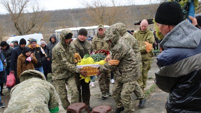 На Одещині поховали снайпера, який загинув під час боїв у Херсонській області На Одещині поховали снайпера, який загинув під час боїв у Херсонській області