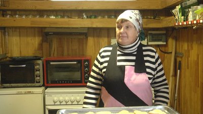 Печиво, тушонка, грінки та каші: колектив "Поліські господині" з Кашперівки на Житомирщині допомагає ЗСУ Печиво, тушонка, грінки та каші: колектив "Поліські господині" з Кашперівки на Житомирщині допомагає ЗСУ