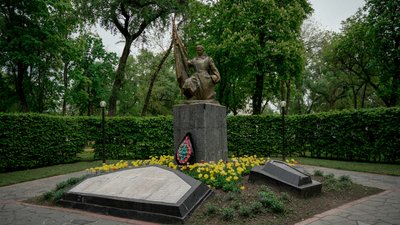 Міністерство культури надало дозвіл на перенесення братської могили з історичного центру Чернігова на Яцево