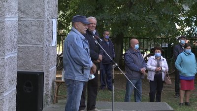 В Шаболинові люди вийшли проти розорення лугу В Шаболинові люди вийшли проти розорення лугу