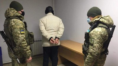 На Сумщині затримали підозрюваного у скоєнні кримінальних правопорушень (ВІДЕО)