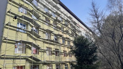 У Чернівцях у міській лікарні замінюють аварійний дах та утеплюють фасад за майже 24 мільйони гривень