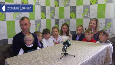25 дітей на 3 сім’ї: у Лисичанську створили будинки сімейного типу 25 дітей на 3 сім’ї: у Лисичанську створили будинки сімейного типу