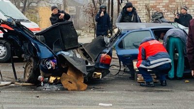 У середмісті Херсона сталася масштабна ДТП, повідомляють про загиблого
