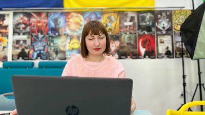 Переселенка з Краматорська навчає дітей у Луцьку мистецтву фотографії Переселенка з Краматорська навчає дітей у Луцьку мистецтву фотографії