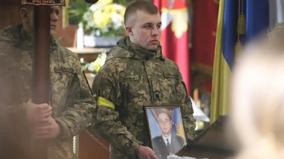 У Львові попрощалися з трьома захисниками України У Львові попрощалися з трьома захисниками України
