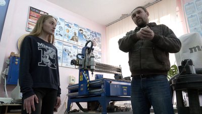 Перевірка "Щедриком": у Луцьку винахідники музикою діагностують роботу верстата Перевірка "Щедриком": у Луцьку винахідники музикою діагностують роботу верстата