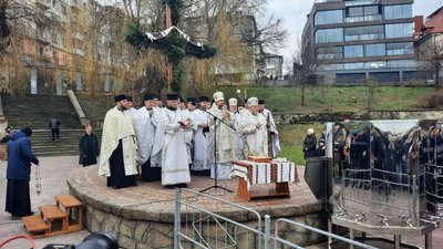Освячення води у Тернополі на Водохреще