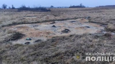 Житель Житомирщини, забруднюючи землі хімікатами, завдав шкоди довкіллю на понад мільйон гривень Житель Житомирщини, забруднюючи землі хімікатами, завдав шкоди довкіллю на понад мільйон гривень