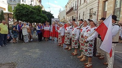 Польський колектив "Stanowianie" виконує польську народну пісню